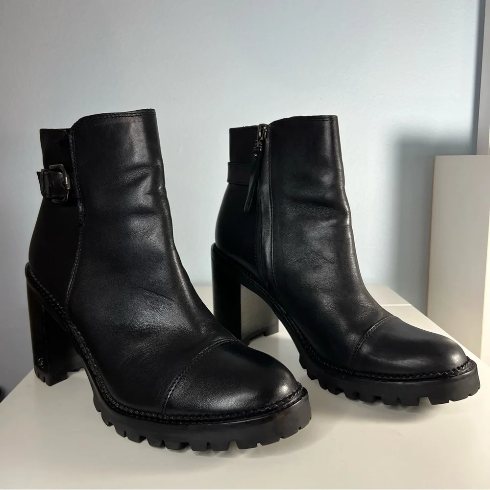 Sam Edelman Shania Bootie - Picture 2 of 13